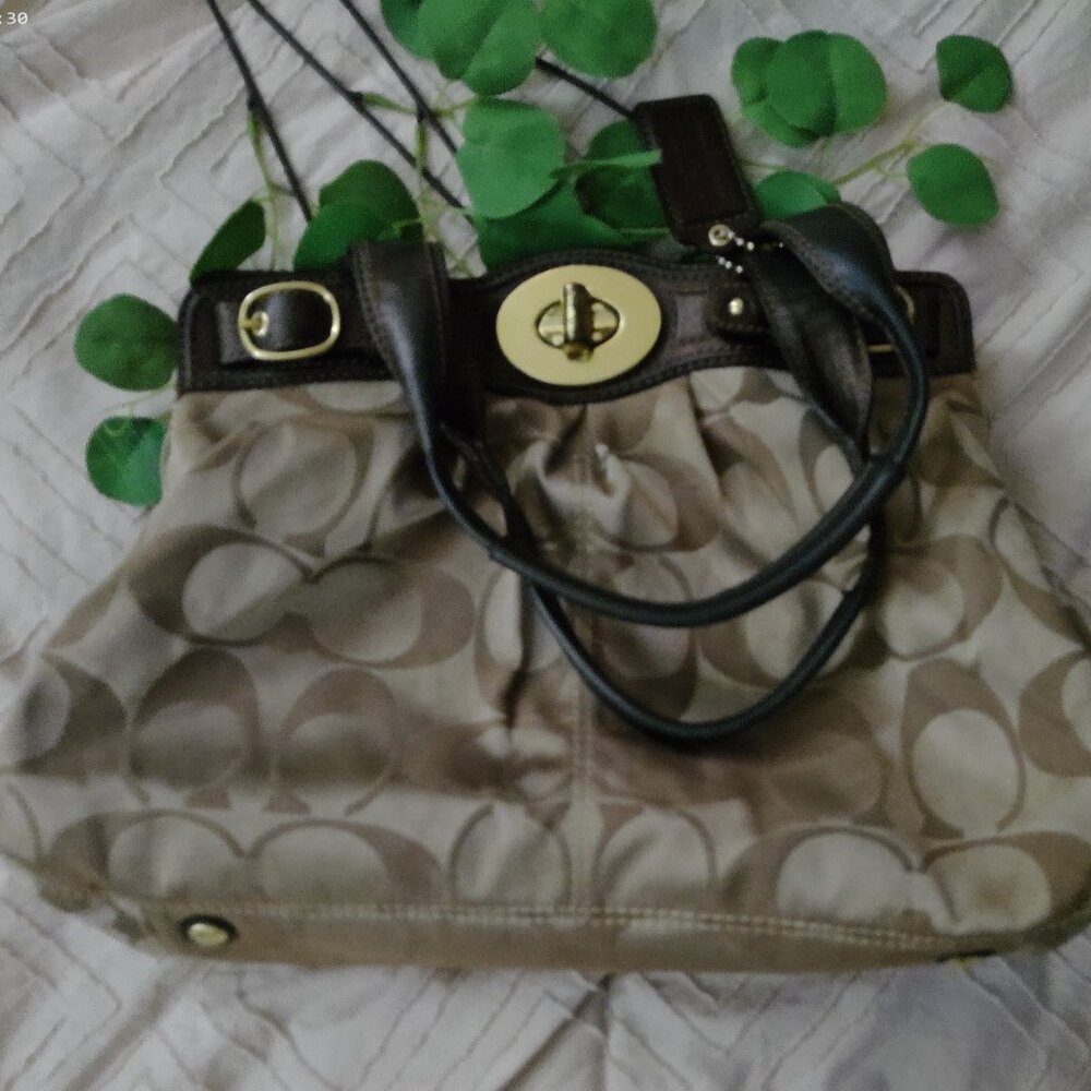 Authentic Coach Purse - Picture 2 of 9